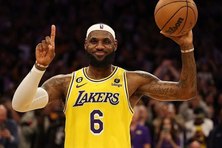 LeBron James Net Worth 2025: Biography, Age, Height, Family, Career & Lifestyle